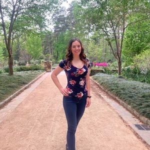 Meet your Posher, Elizabeth